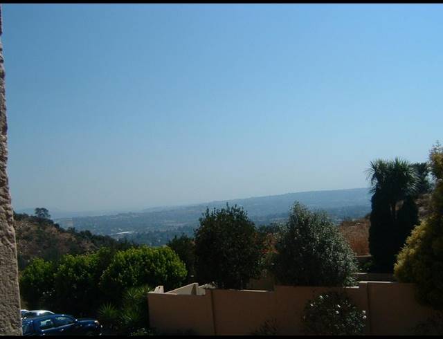 2 BEDROOM APARTMENT FOR SALE IN NORTHCLIFF